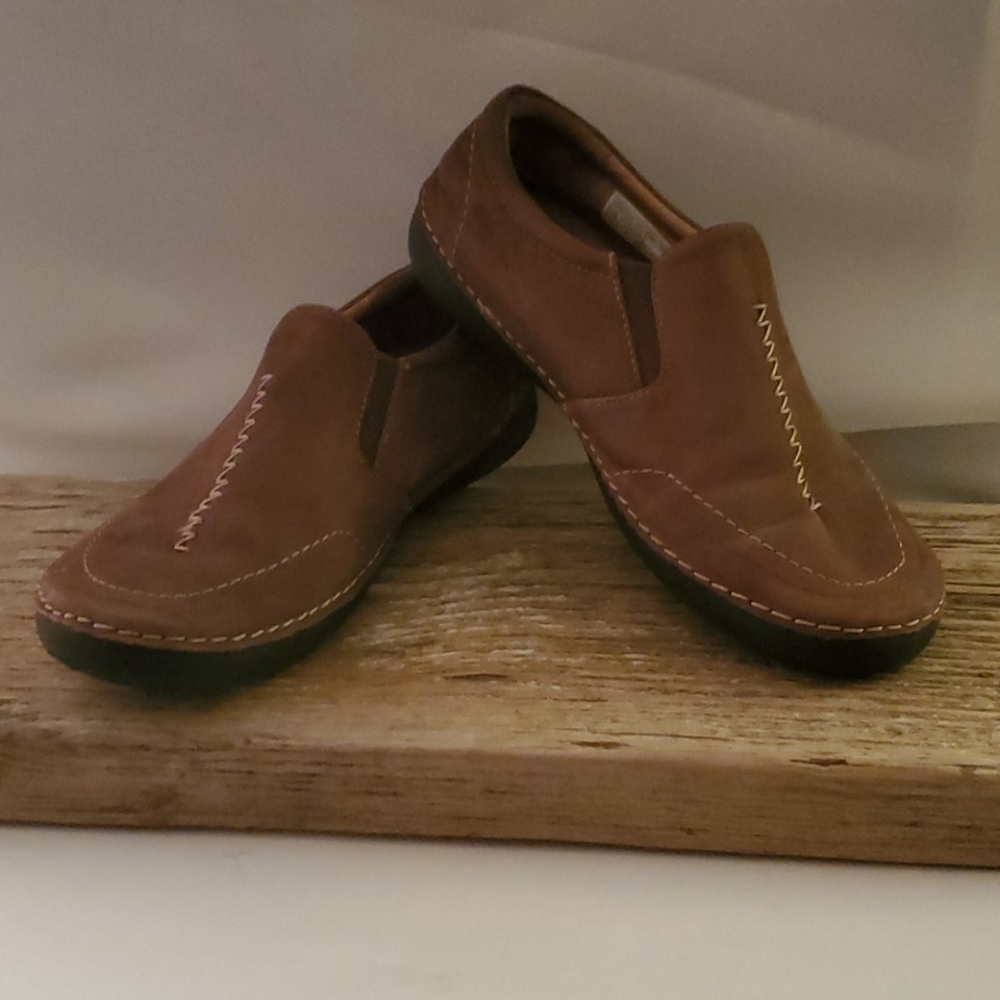 VIONIC 7.5 WOMENS SLIPON